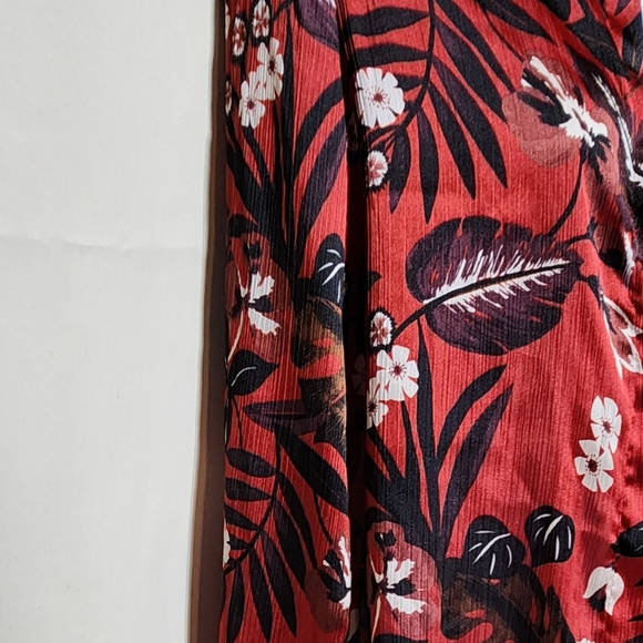 Zara Basics Red with Floral Print Long Sleeve Button Front Top Sz XS - Picture 7 of 7